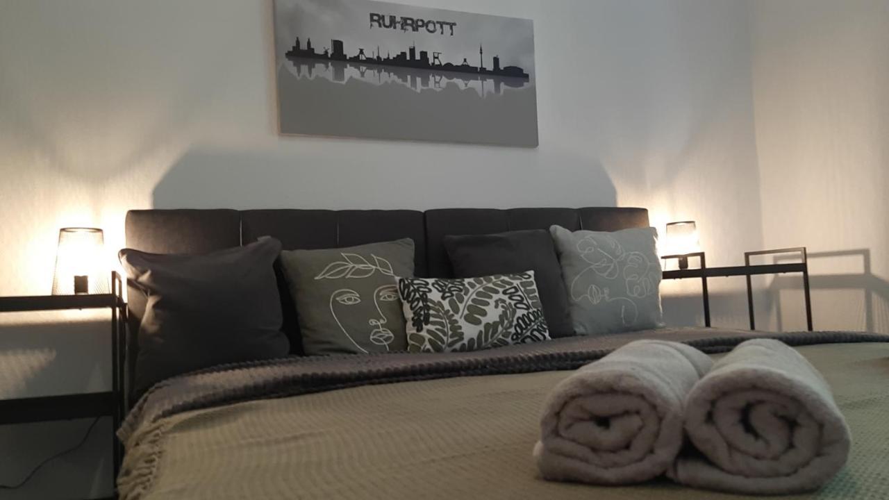 Gockel Homes 1 - Zentral Mit Balkon & Netflix Essen Luaran gambar