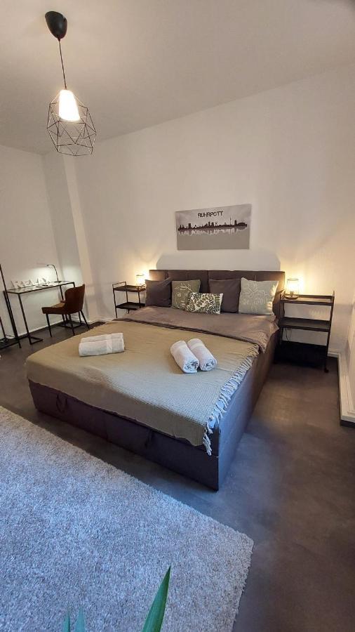 Gockel Homes 1 - Zentral Mit Balkon & Netflix Essen Luaran gambar